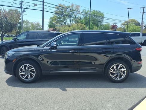 Certified 2025 Lincoln Corsair AWD w/ Equipment Group 101A image 6