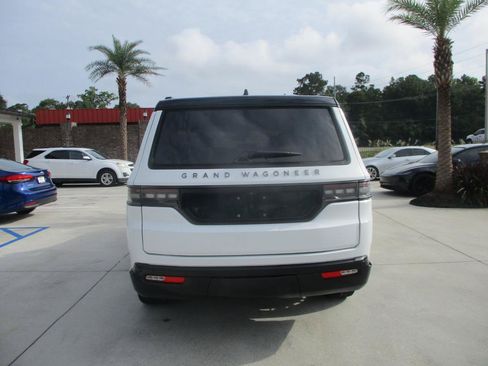 Used 2024 Jeep Grand Wagoneer Series II Obsidian w/ Quick Order Packagew 28T AWD/4WD image 12