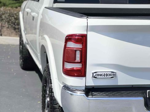 Used 2022 RAM 2500 Limited AWD/4WD image 61