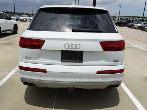 Used 2018 Audi Q7 3.0T Prestige AWD/4WD image 6