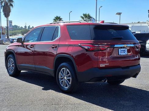 Used 2023 Chevrolet Traverse LT image 5