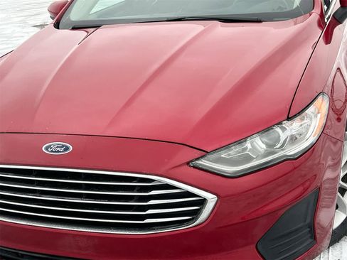 Used 2020 Ford Fusion SE image 11