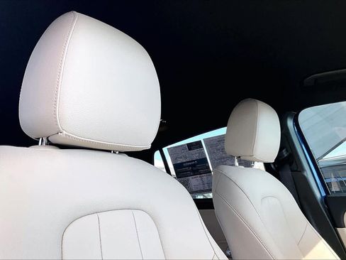 Used 2025 Mercedes-Benz GLA 250 image 14