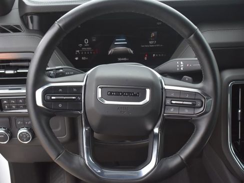 Used 2025 GMC Yukon Denali RWD image 21