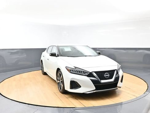 Used 2023 Nissan Maxima SV w/ Floor Mat Group FWD image 37