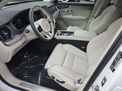 New 2026 Volvo XC90 B6 Ultra w/ Protection Package AWD/4WD image 8