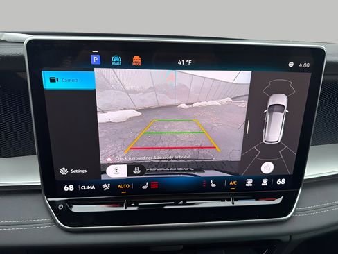 New 2026 Volkswagen Tiguan SE R-Line AWD/4WD image 17