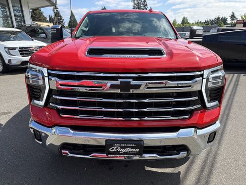 Used 2024 Chevrolet Silverado 2500 LTZ w/ LTZ Convenience Package AWD/4WD image 15