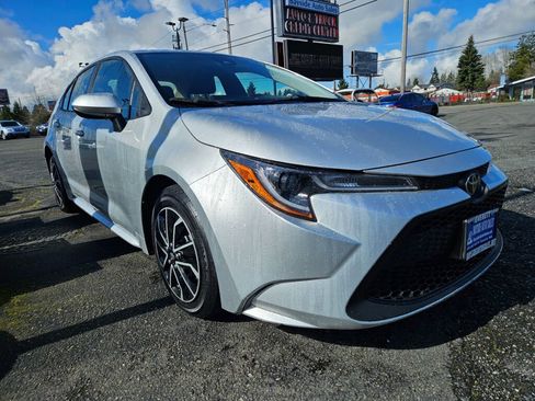 Used 2022 Toyota Corolla LE image 6