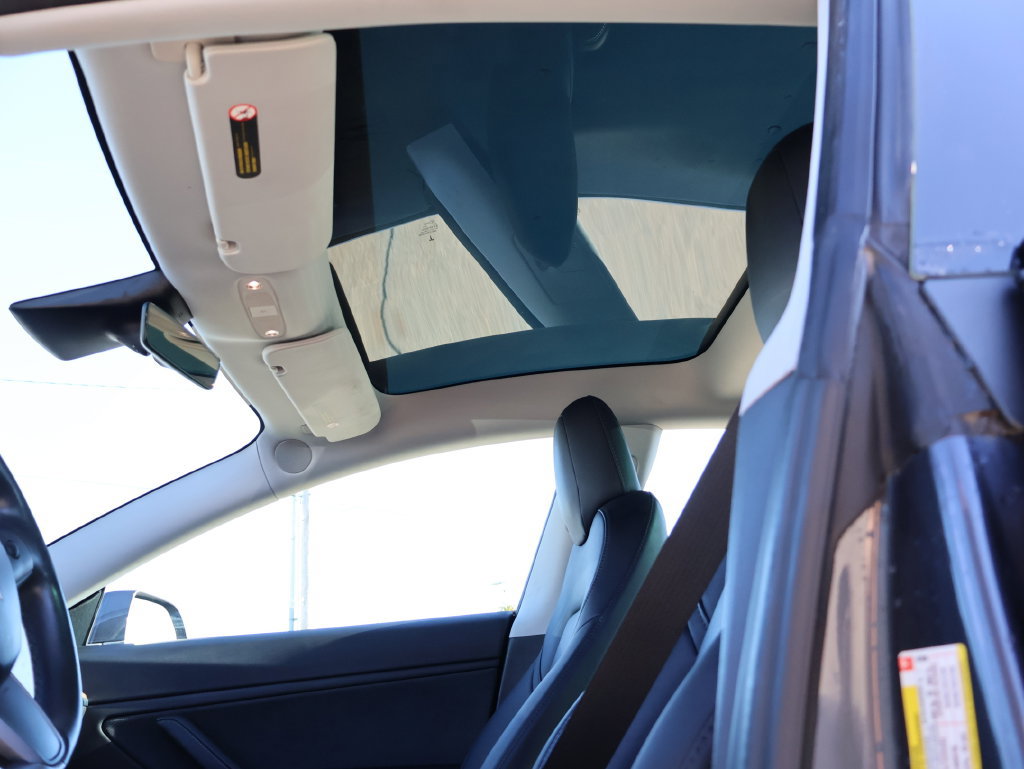 Used 2018 Tesla Model 3 RWD image 29