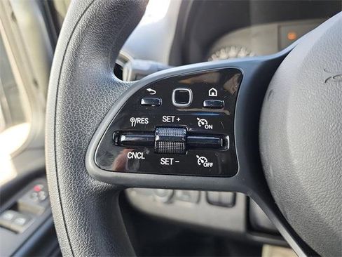 Used 2022 Mercedes-Benz Sprinter 2500 image 29