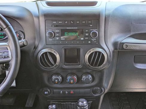 Used 2018 Jeep Wrangler Unlimited Sport AWD/4WD image 17