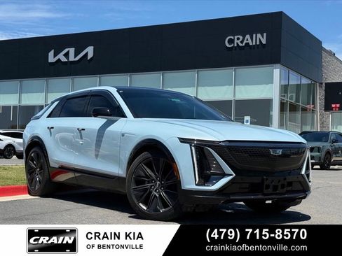 Used 2024 Cadillac Lyriq Sport w/ Nappa Leather Package AWD/4WD image 30