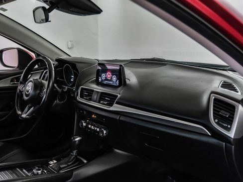 Used 2018 MAZDA MAZDA3 Touring image 12