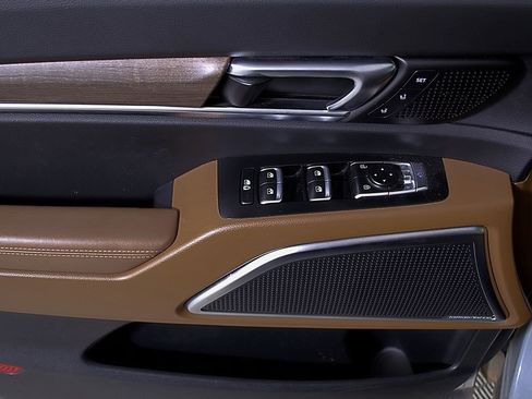 Used 2022 Kia Telluride SX w/ SX Prestige Package image 19