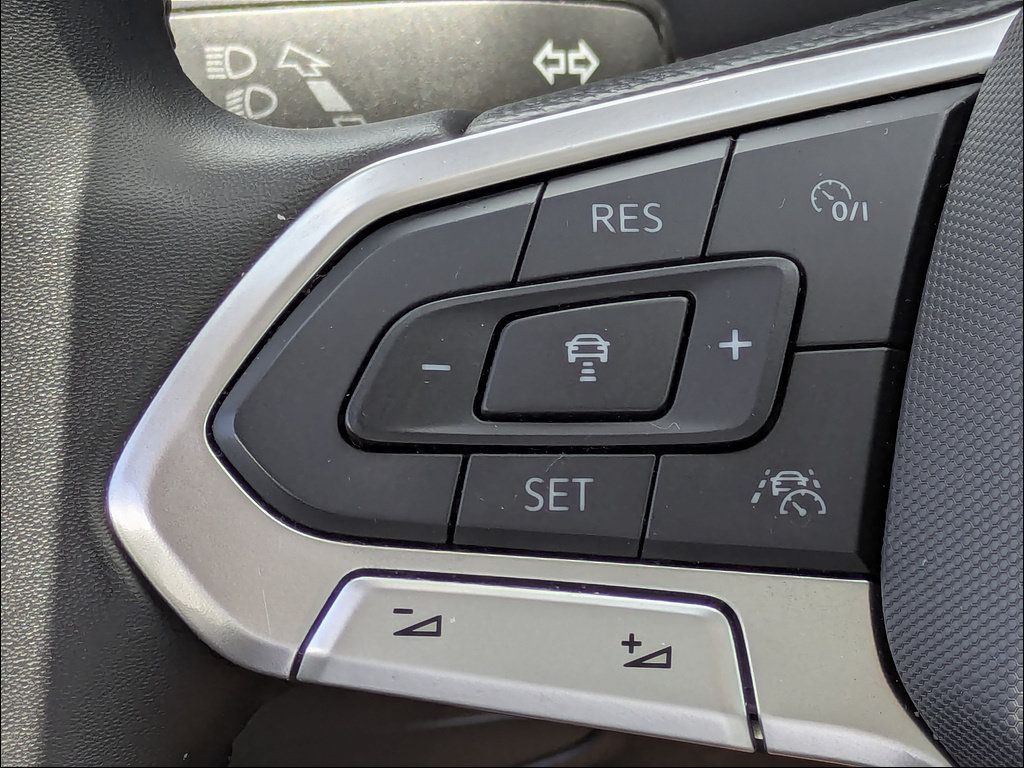 Used 2024 Volkswagen Tiguan Wolfsburg Edition AWD/4WD image 19