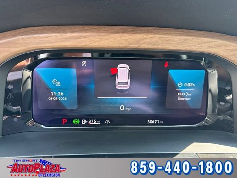 Used 2025 Volkswagen Atlas SE AWD/4WD image 4