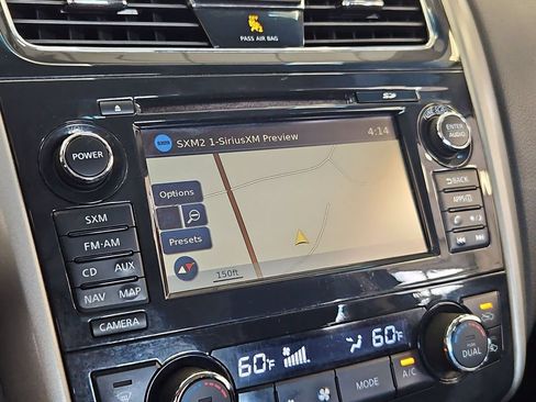 Used 2015 Nissan Altima 2.5 SV w/ Convenience Package FWD image 18