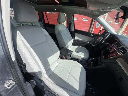Used 2019 Volkswagen Tiguan SEL AWD/4WD image 27