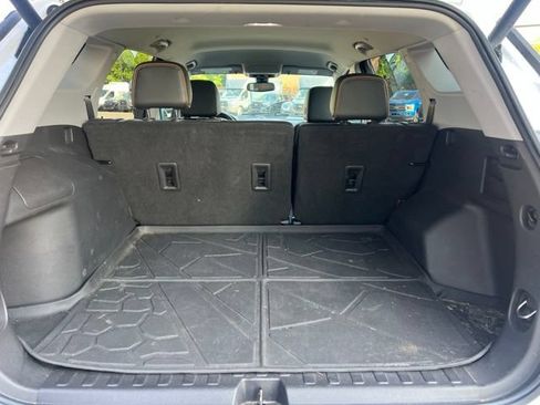 Used 2022 GMC Terrain AT4 AWD/4WD image 15