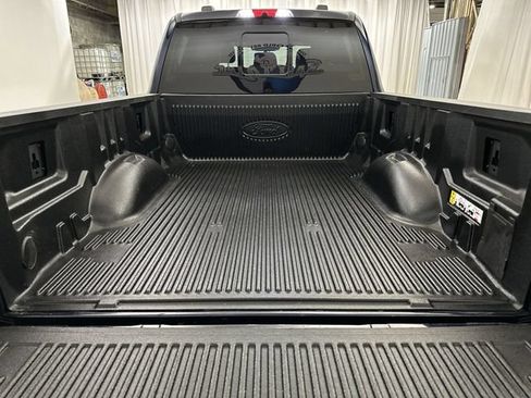 Used 2023 Ford F250 Lariat w/ FX4 Off-Road Package AWD/4WD image 22