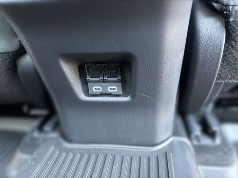 Used 2025 Toyota RAV4 XLE w/ Convenience Package AWD/4WD image 28