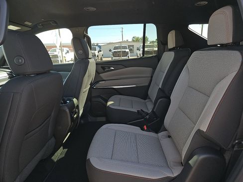 New 2026 Chevrolet Traverse LT image 11