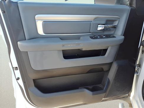 Used 2019 RAM 1500 Classic Warlock image 12