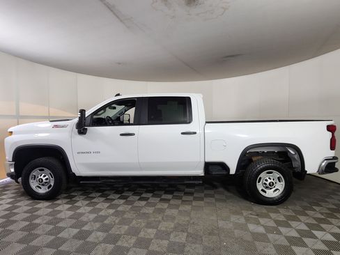 Used 2023 Chevrolet Silverado 2500 W/T w/ WT Convenience Package image 4