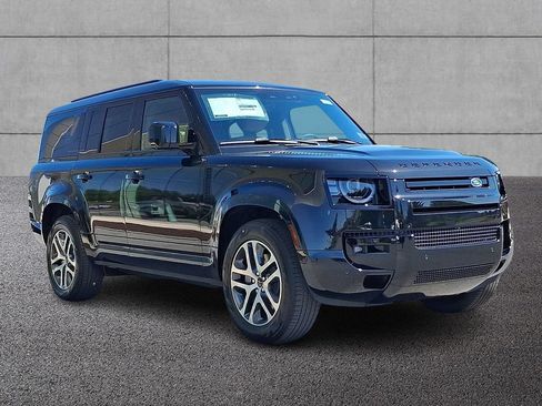 New 2026 Land Rover Defender 130 X-Dynamic SE AWD/4WD image 2