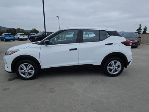 Used 2023 Nissan Kicks S FWD image 5