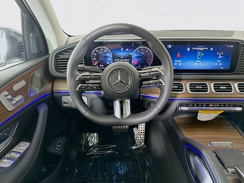 New 2026 Mercedes-Benz GLS 450 4MATIC image 23