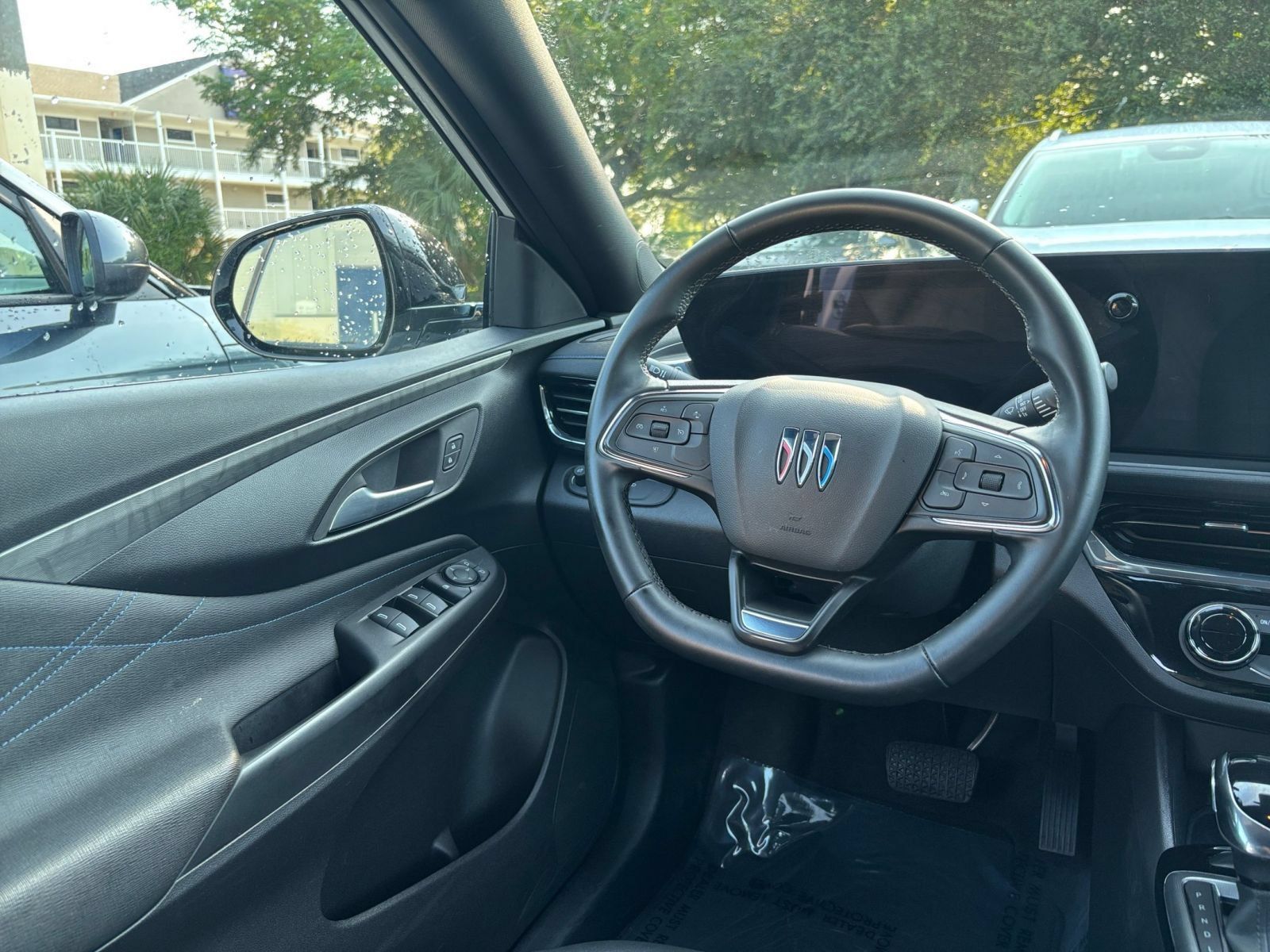 Used 2025 Buick Envista Sport Touring FWD image 32