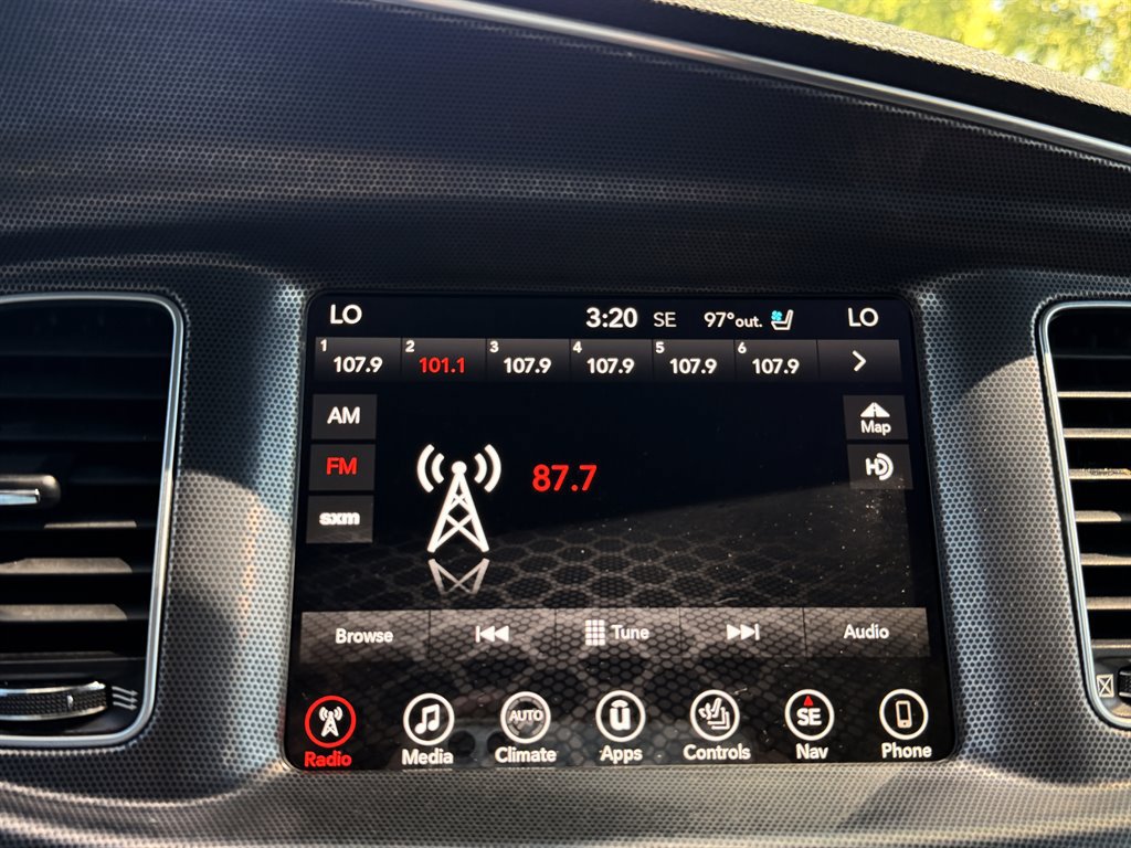 Used 2017 Dodge Charger R/T Scat Pack w/ Beats Audio Group RWD image 13