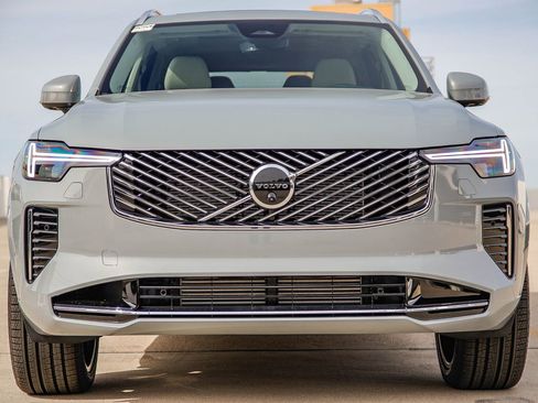 New 2026 Volvo XC90 T8 Ultra w/ Protection Package Premier AWD/4WD image 2