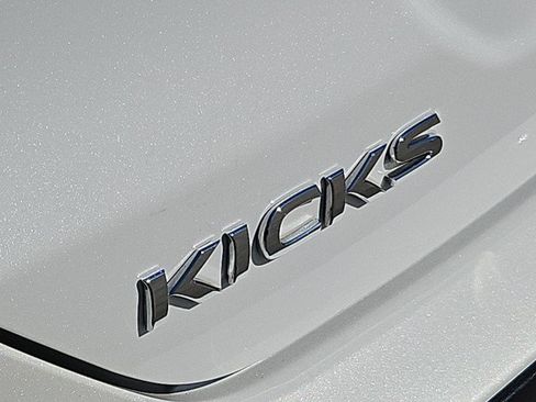 Used 2024 Nissan Kicks SV FWD image 31
