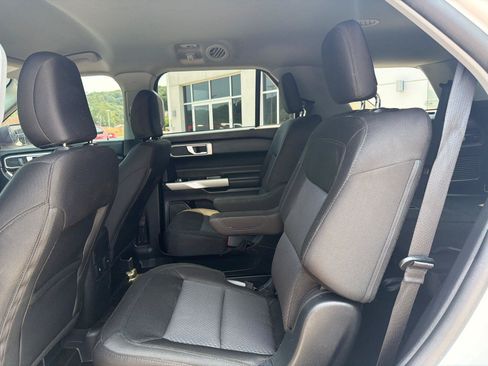 Used 2023 Ford Explorer XLT w/ Class IV Trailer Tow Package AWD/4WD image 19