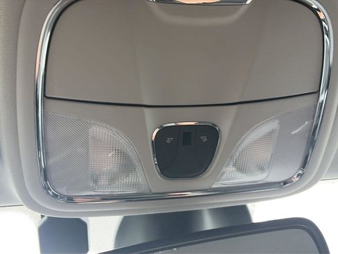 Used 2022 Jeep Cherokee Trailhawk AWD/4WD image 26