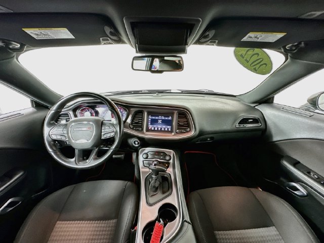 Used 2022 Dodge Challenger GT RWD image 3