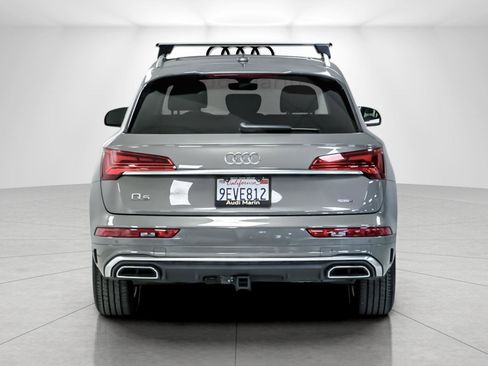 Used 2023 Audi Q5 2.0T Premium w/ Convenience Package image 4