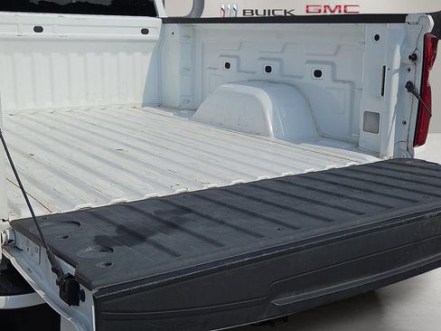 Used 2020 Chevrolet Silverado 1500 Custom w/ Custom Value Package RWD image 18