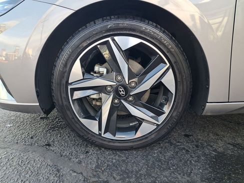 Used 2022 Hyundai Elantra Limited w/ Cargo Package image 10