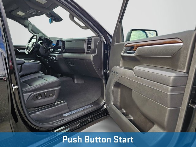 Used 2025 GMC Sierra 1500 SLT AWD/4WD image 14