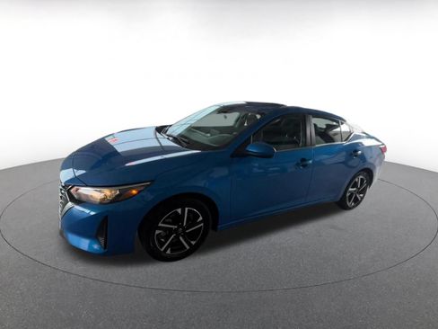 Used 2025 Nissan Sentra SV FWD image 6