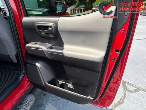 Used 2021 Toyota Tacoma SR5 RWD image 19