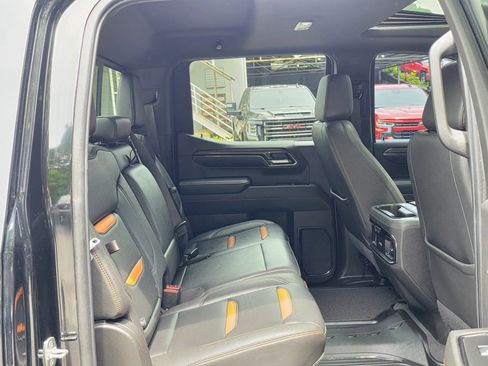 Used 2022 GMC Sierra 1500 AT4 w/ Technology Package AWD/4WD image 34