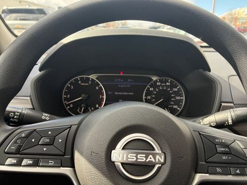 Used 2025 Nissan Altima 2.5 SV image 29