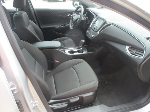 Used 2018 Chevrolet Malibu LS FWD image 10
