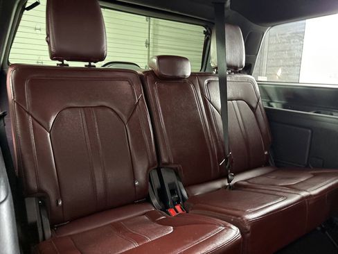 Used 2024 Ford Expedition Limited image 30