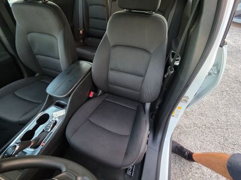 Used 2019 Chevrolet Malibu LT image 11